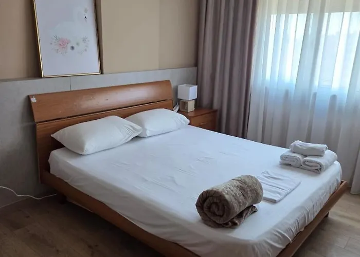 Bazzar Tirana